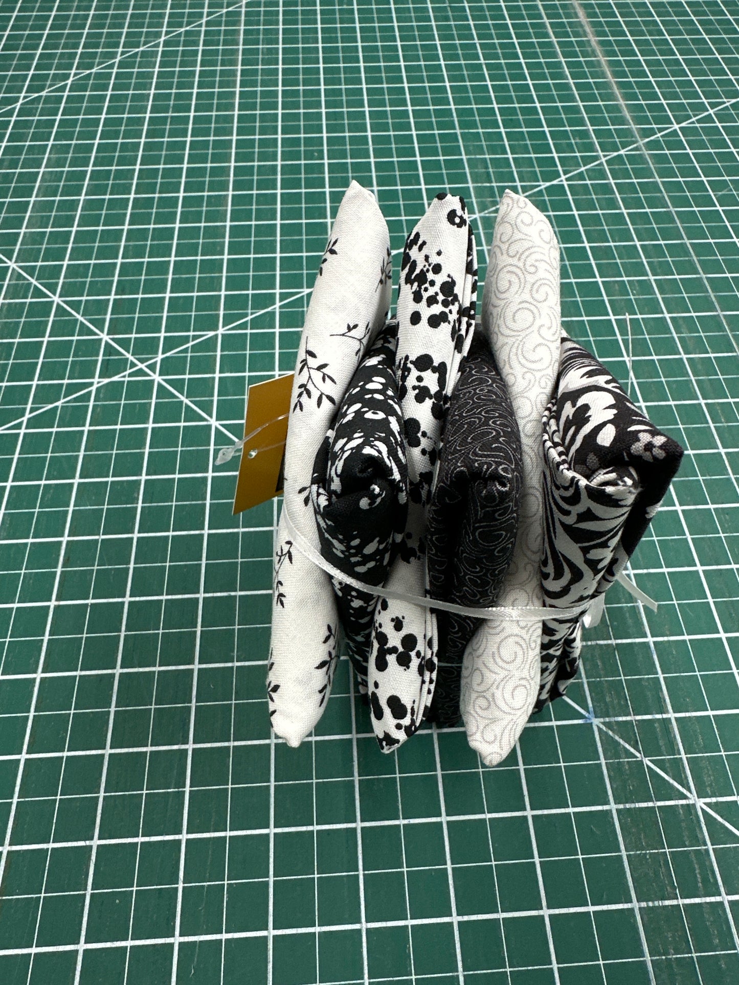 FQ-6-Black Tie Bundle