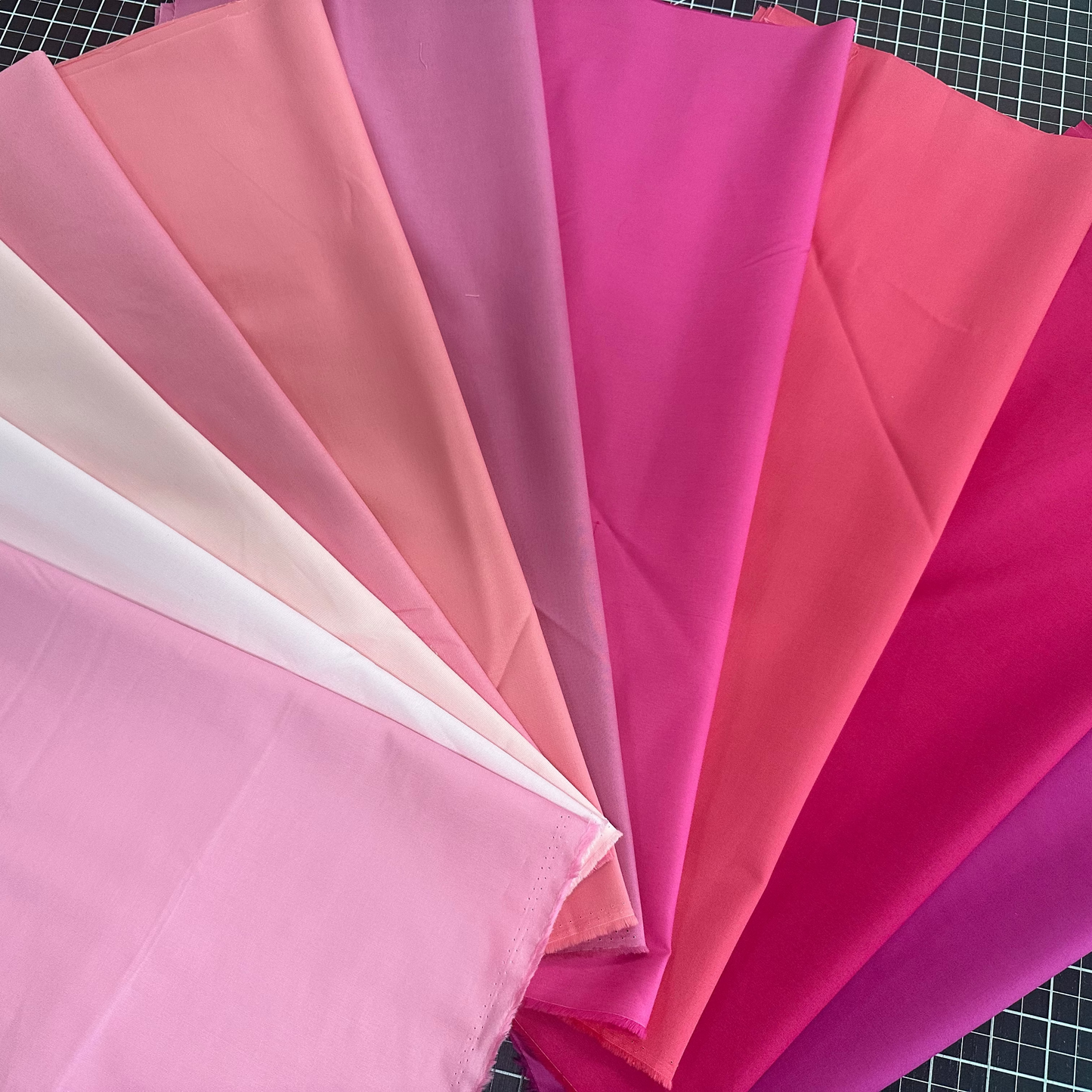 FQ-10 - Confetti Cotton Solids - Pink - Fat Quarter Bundle