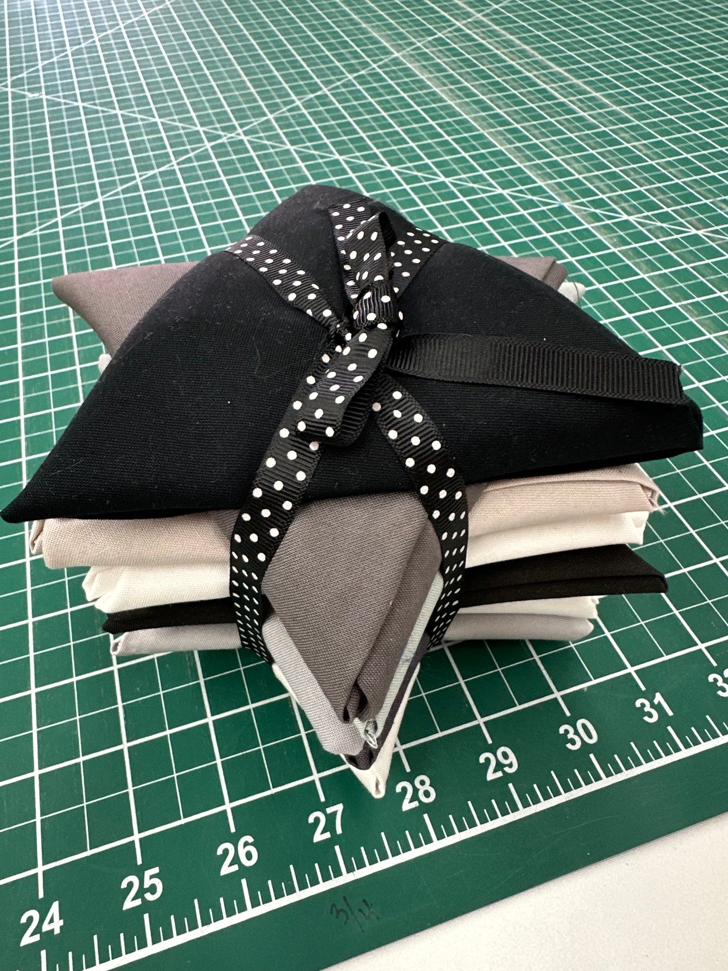 FQ-12-Confetti Cotton Bundle