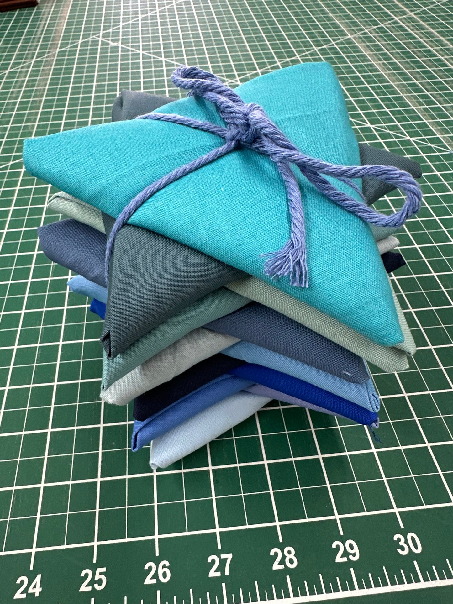 FQ-12-Confetti Cotton Bundle