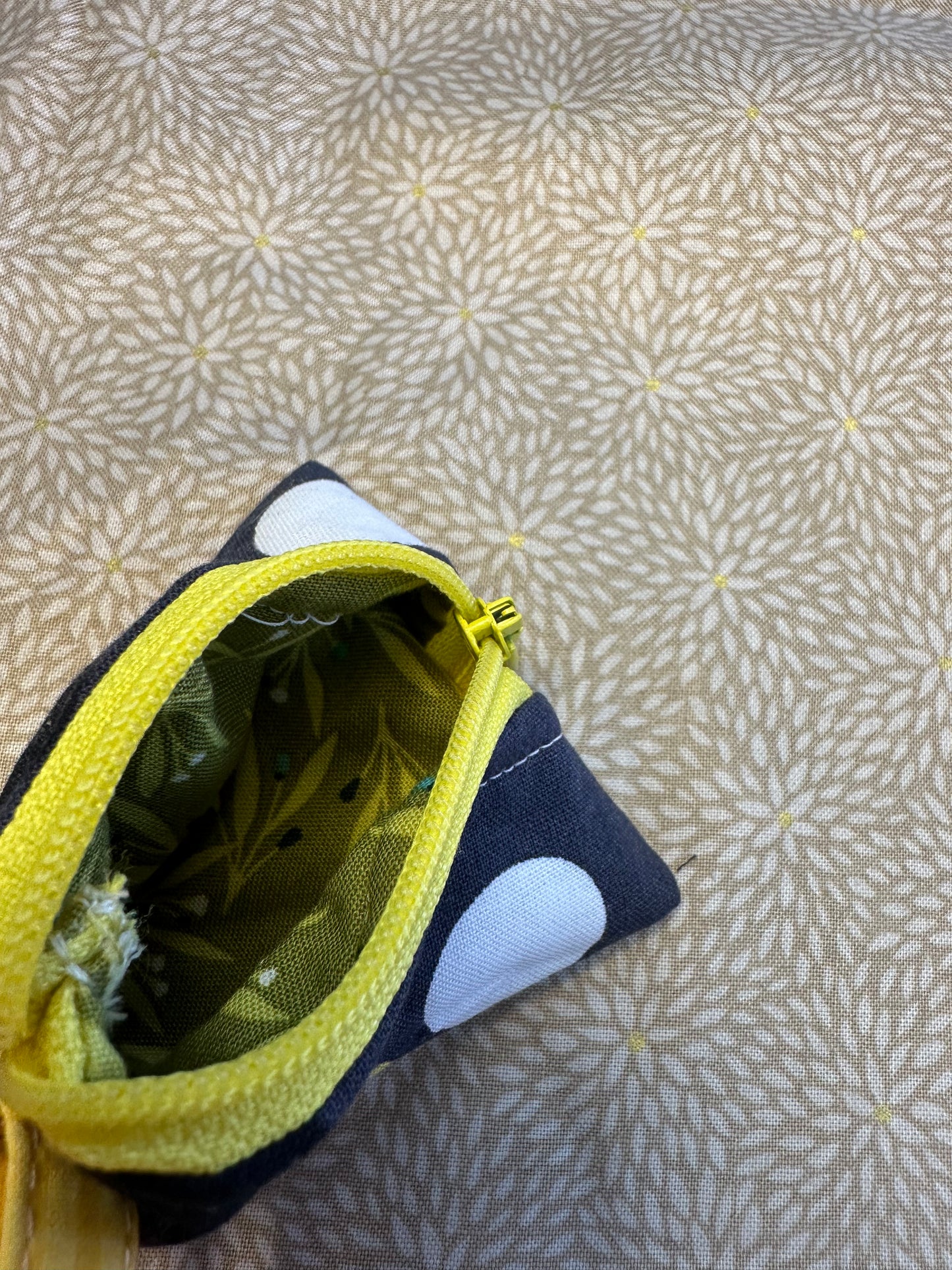 Triangle Zipper Bag TR153