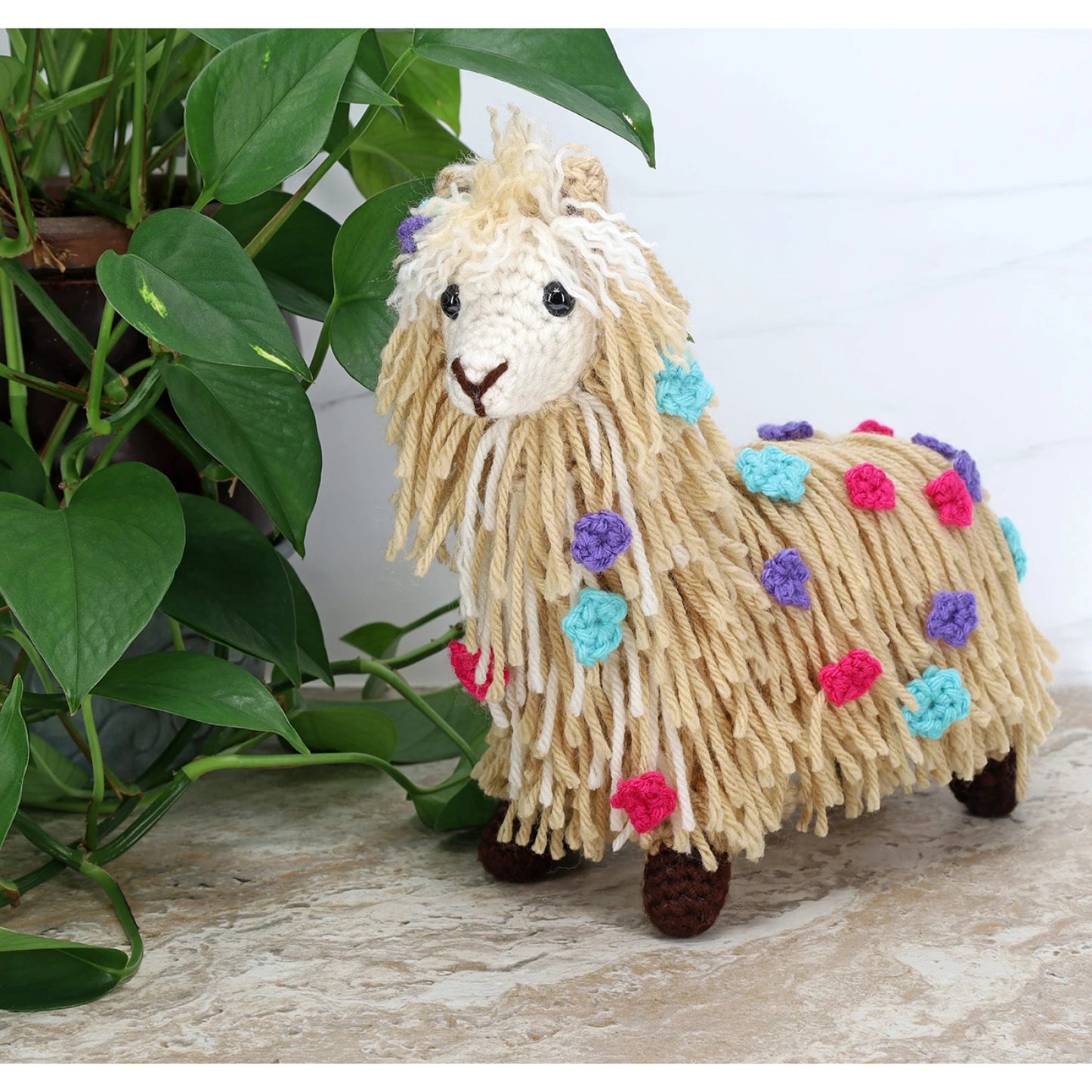 Amigurumi Kit Alpaca -Leisure Arts