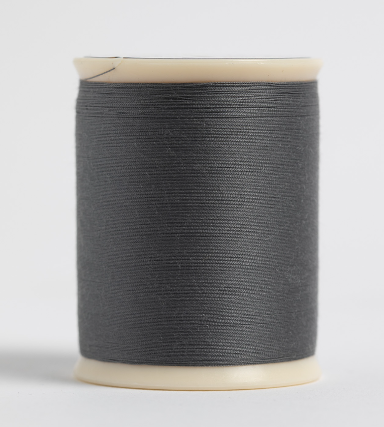 409 So Fine Polyester Thread 3-ply 50wt 550yds Smoke