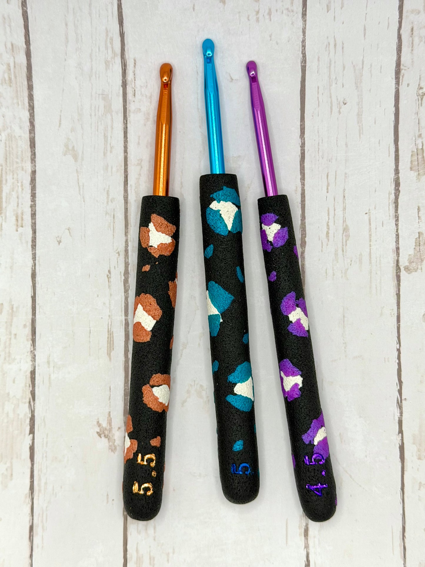 Crochet Hook Set - Colorful Leopard