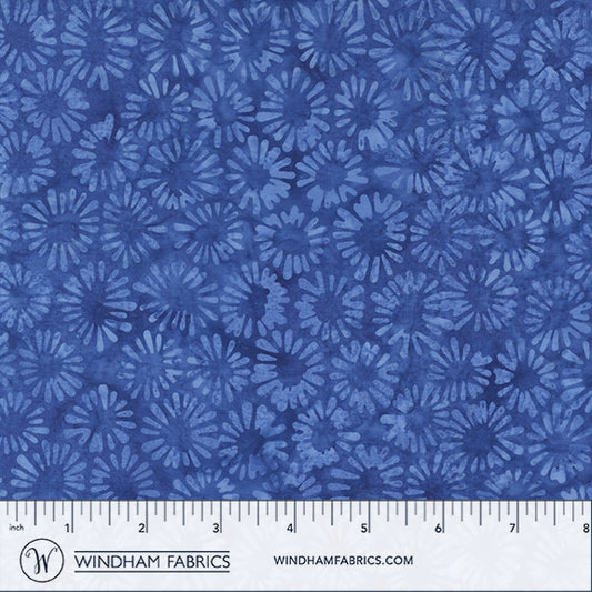QE8: Charm - Sliced Circles - 453Q-3 Blue - Batik