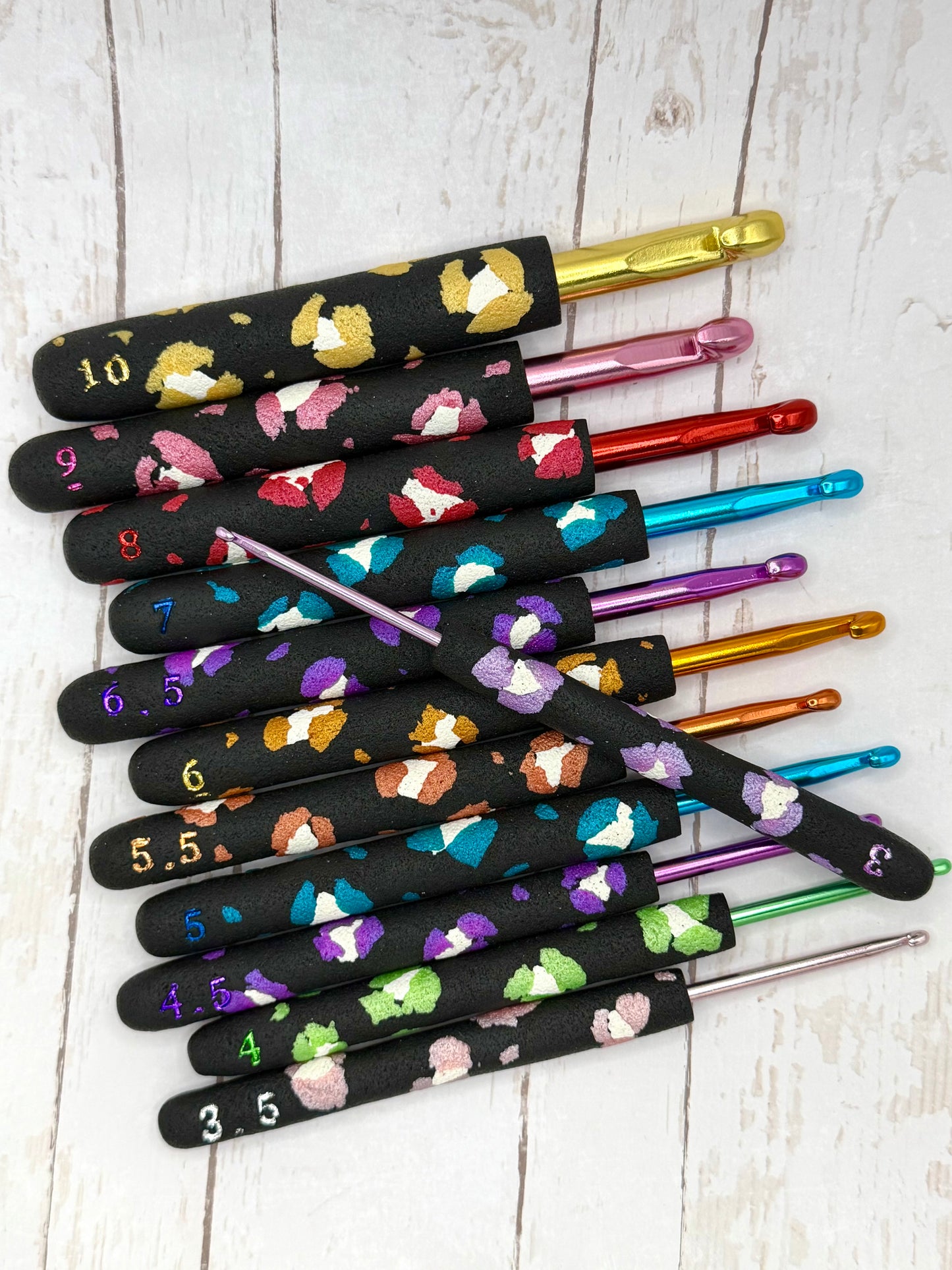 Crochet Hook Set - Colorful Leopard