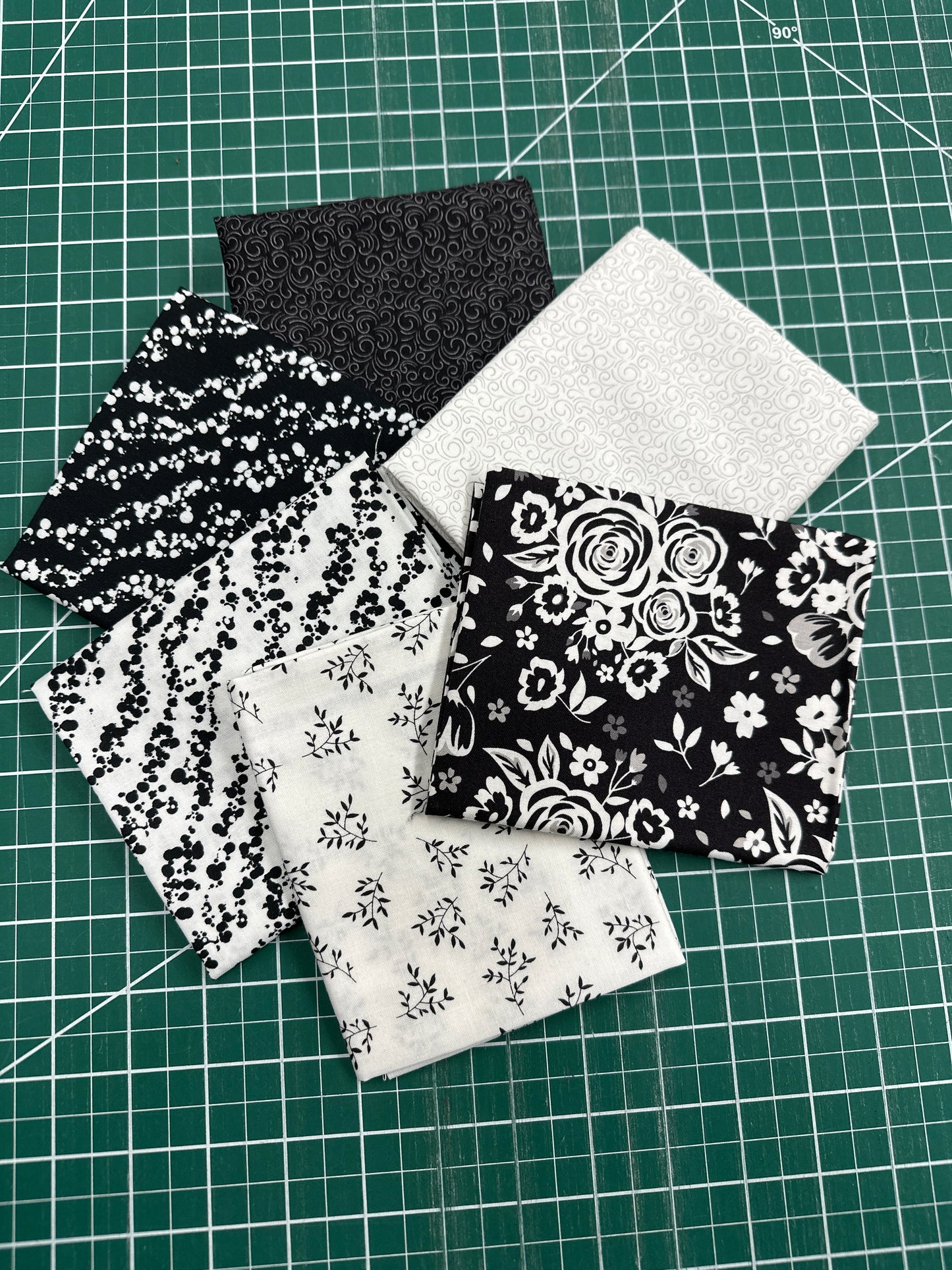 Black Tie Fat Quarter 6 -Bundle