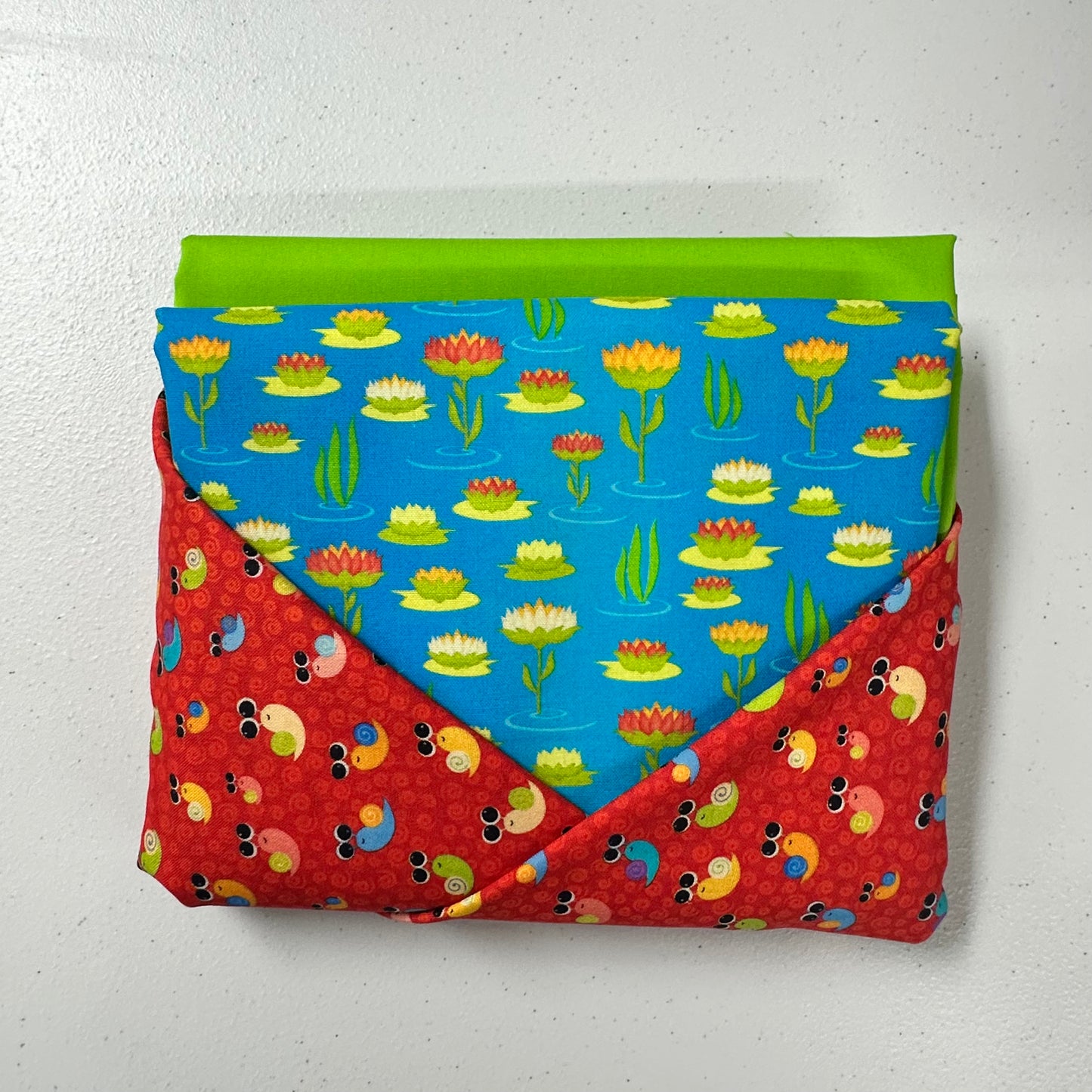 3-Yard-Curated-Bundle Blue lotus & red snails