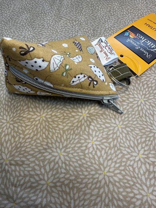 Triangle Zipper Bag TR171