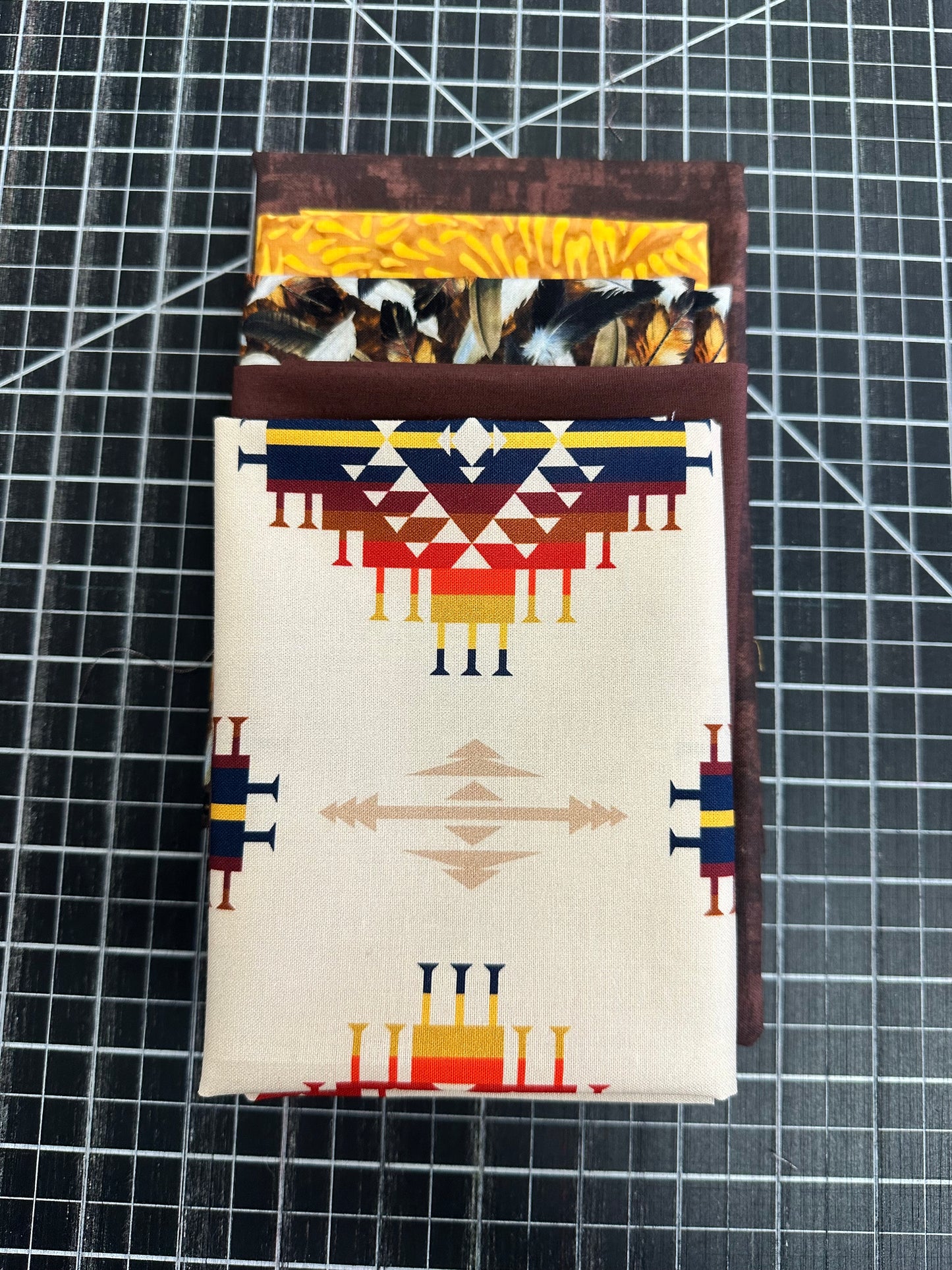 Aztec Table Runner Kit AZ309