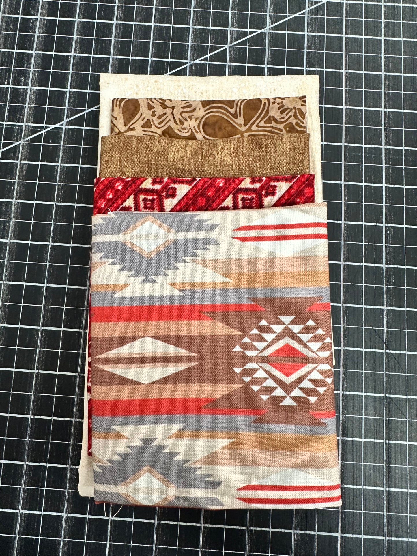 Aztec Table Runner Kit AZ315