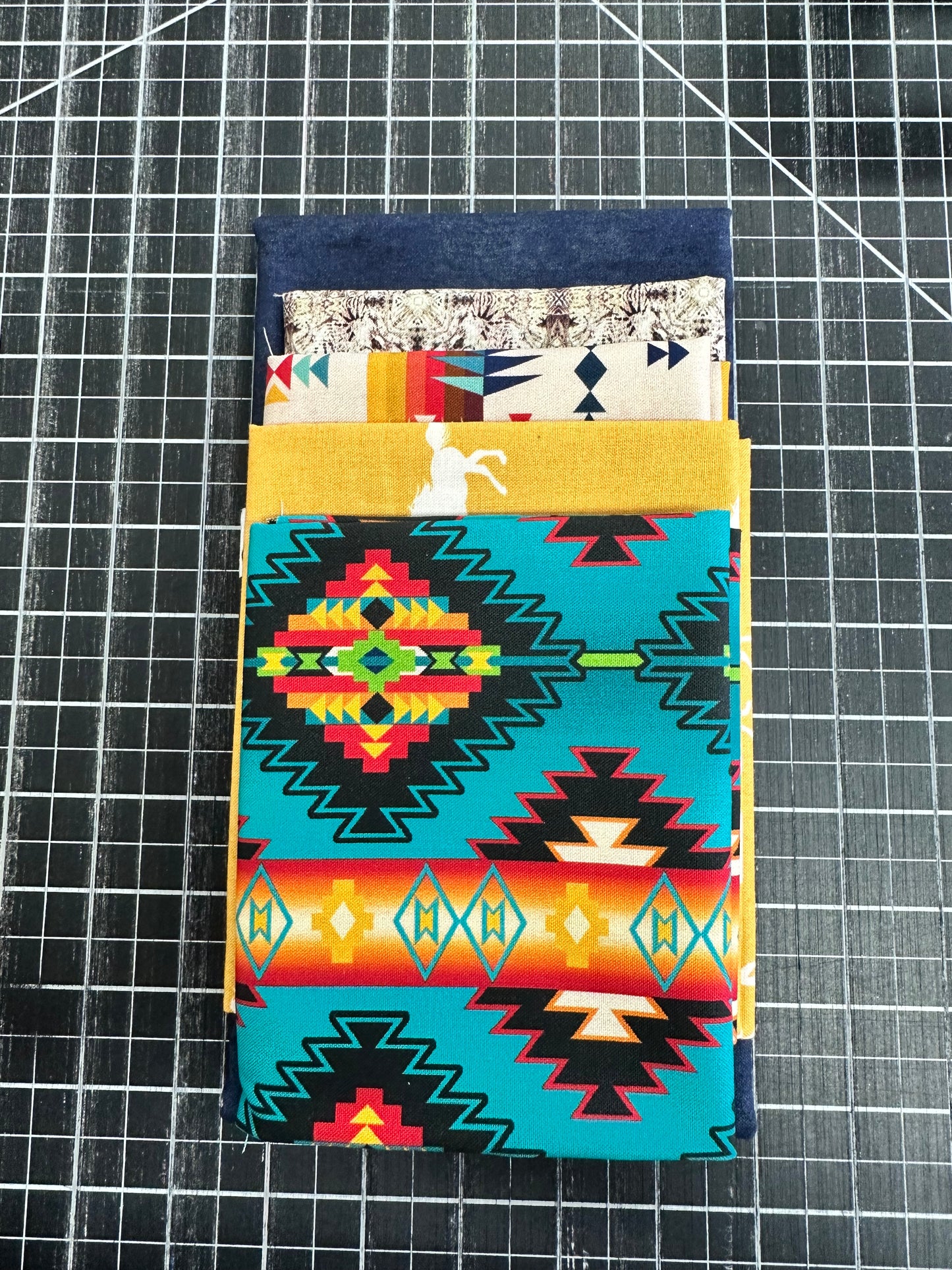 Aztec Table Runner Kit AZ316