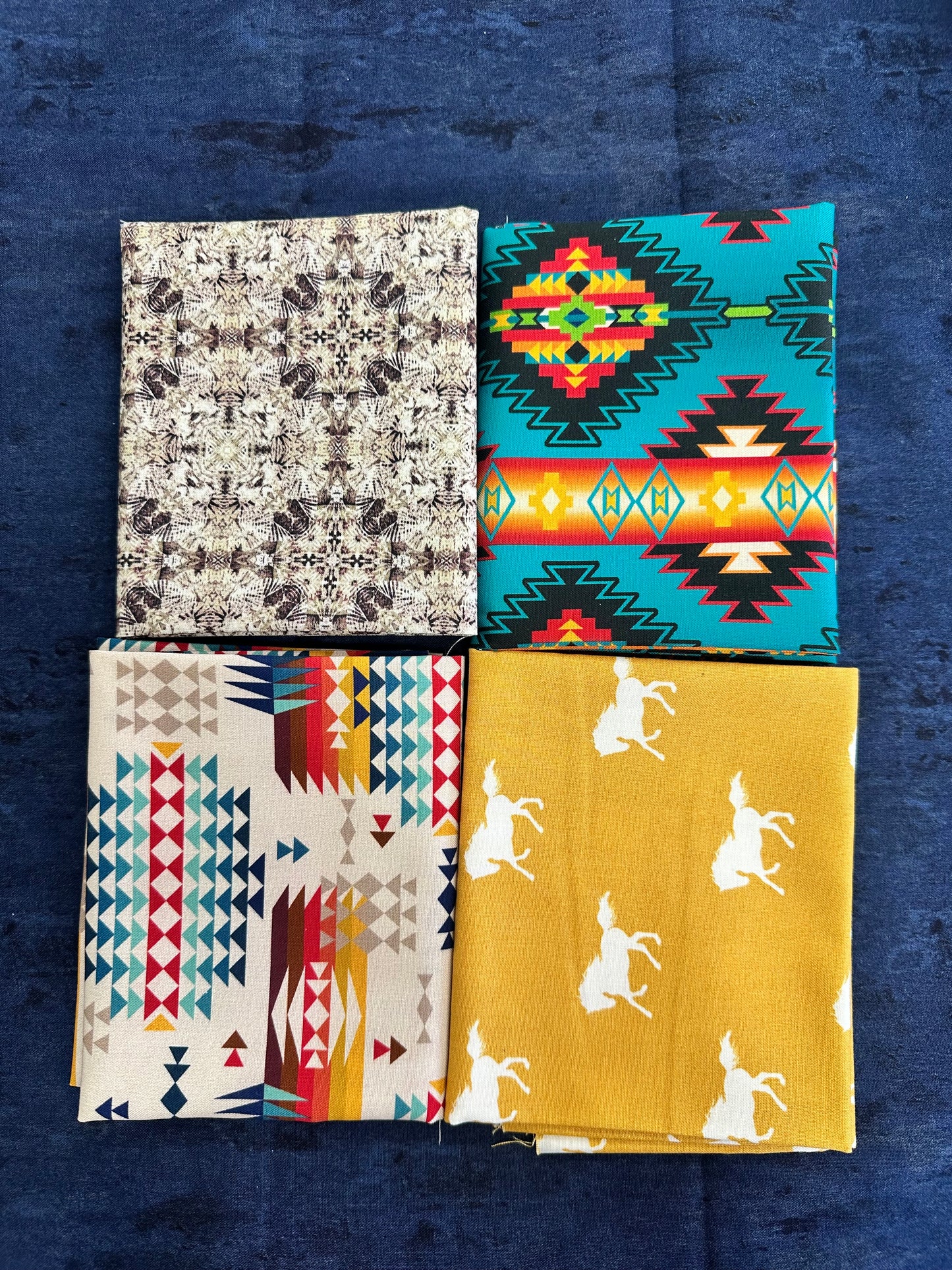 Aztec Table Runner Kit AZ316